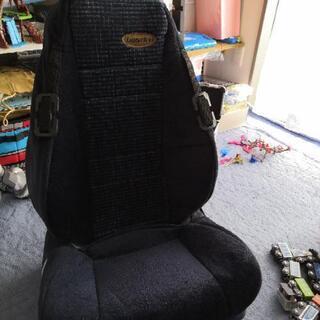 新品　再値下げしましたチャイルドシートの画像