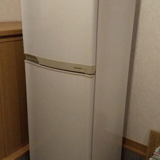 シャープ　SHARP　225l ノンフロン冷凍冷蔵庫SJ-23T...
