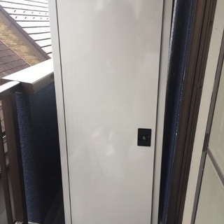 スリムタイプ 物置き 美品 