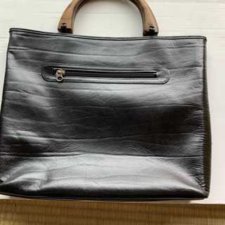 黒のバック