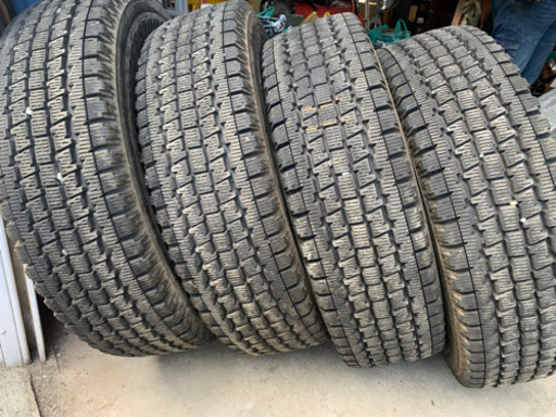 ブリヂストン　スタッドレス　値引き交渉あり