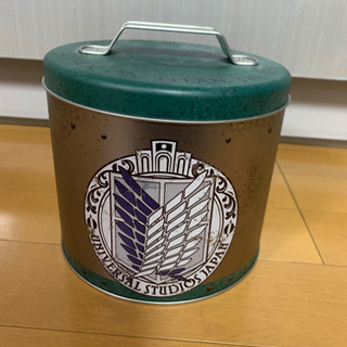 【お取引中】進撃の巨人 お菓子が入ってた缶 空箱