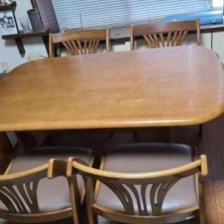 いらない家具どれでもいいので引き取ってください！