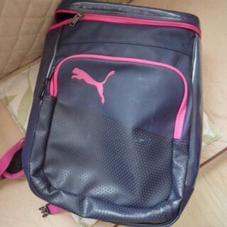 プーマ　スポーツバッグ　リュック　６０００円ぐらいの品