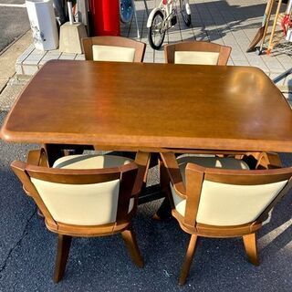 50％OFF 中古 ダイニングテーブル5点セット
