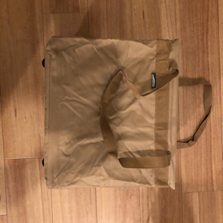 アウトドア用品セット、焚火ウエア、トート、ギアバッグの画像