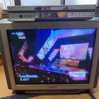 HDD&DVDレコーダーと25インチTV