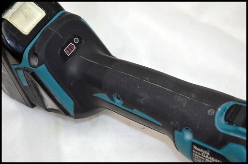 中古 マキタ 100mm 18V 充電式ディスクグラインダ GA404DN 本体 + 6.0Ah バッテリー付き GA404DZN BL1860B