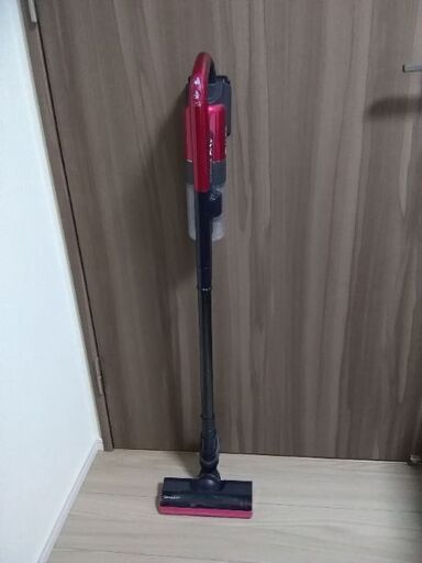最終値下げ☆コードレス　サイクロン掃除機　SHARP　EC-AR2S-P 2019年製