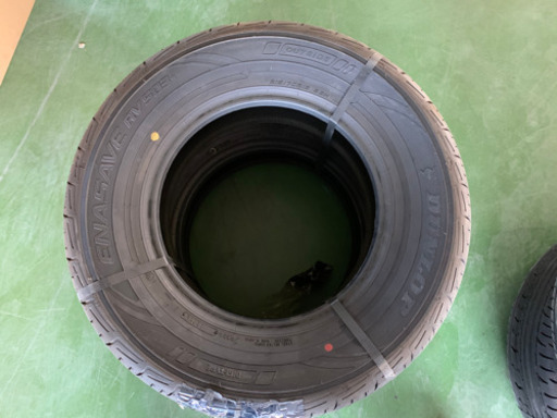 未使用タイヤ215/70R15