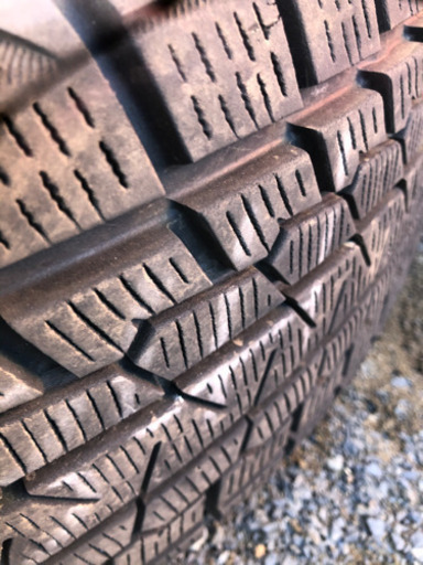 225/60/R17インチスタッドレス トムスのホイールつき