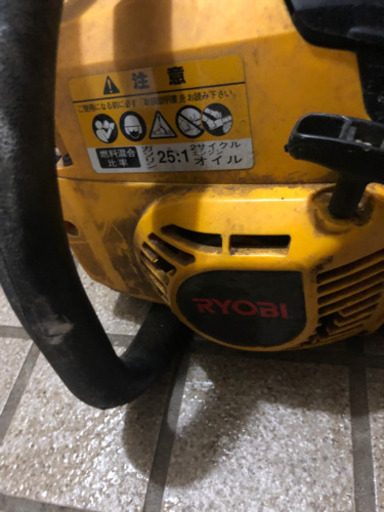 リョウビのエンジンチェーンソー