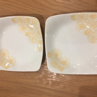 新品未使用　小皿　バラ柄