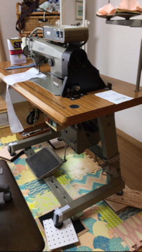 工業用ミシン　　JUKI  お話し中