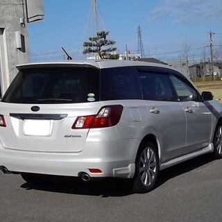 H22年　スバル　エクシーガ2.0Si　２WD　ホワイトパール　 7人乗り　45300km の画像