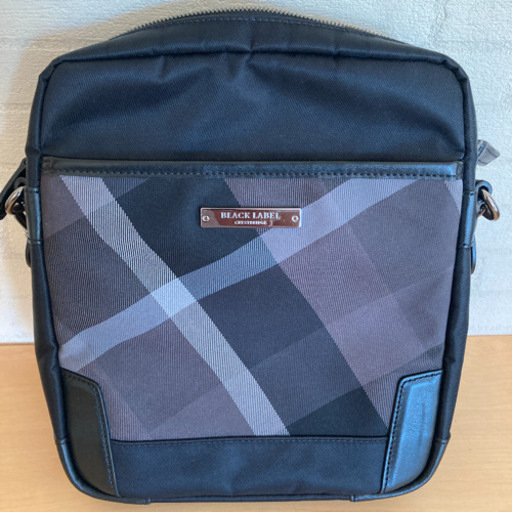 美品！　ブラックレーベル　ショルダーバッグ
