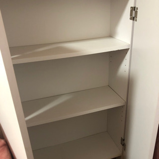 収納棚の画像