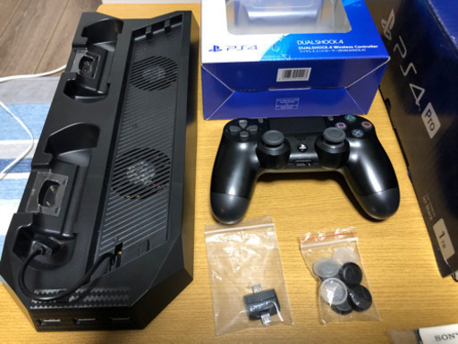 PlayStation 4 Pro ジェット・ブラック 1TB (CUH-7200BB01)