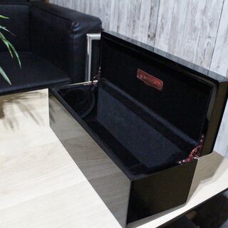 ARMAND DE BRIGNAC シャンパンケース　お洒落な小物入れとしての画像