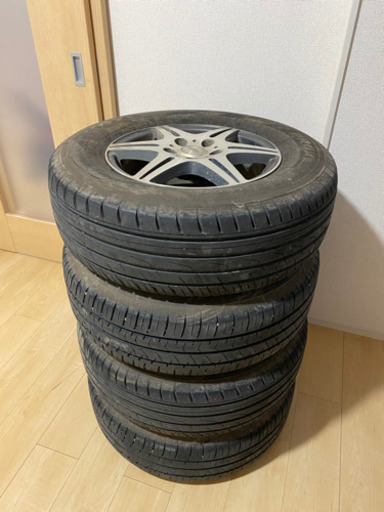 15インチホイールとノーマルタイヤ　215/70R15 山あり！