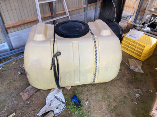 500リットルタンク　貯水　給水　消毒　肥料　防除