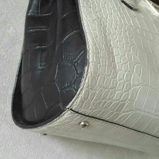 Guess handbag ハンドバッグの画像