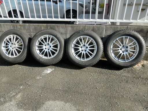 スタッドレスセット　225/65Ｒ17　ブリジストンブリザック　２０１８年製　バリ山