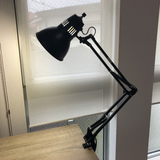 定価5,490円　美品　デスクライト　LED電気　ブラック