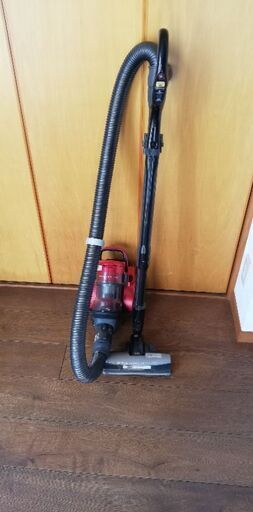 値下げします！Panasonic 電気掃除機、MC-SC32RG-R。2014年製