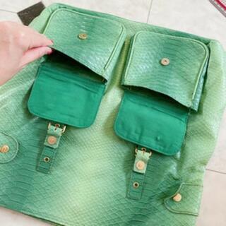 9割引✳️美品✨ハニーサロン姉妹ブランド🍎プレイホテル🍀クロコ型押し風✳️の画像