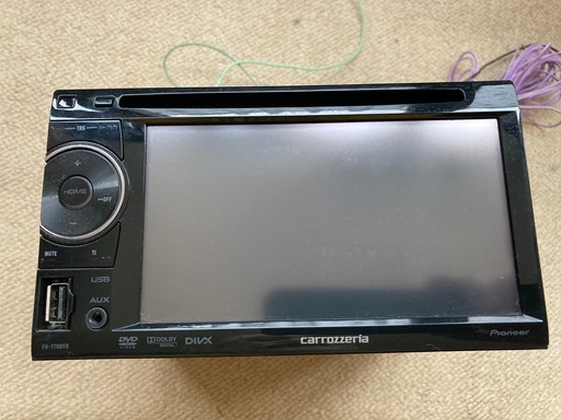 車載TVセット Stradaの地デジTVチューナーとPioneerのCD/DVDプレイヤーをセットで