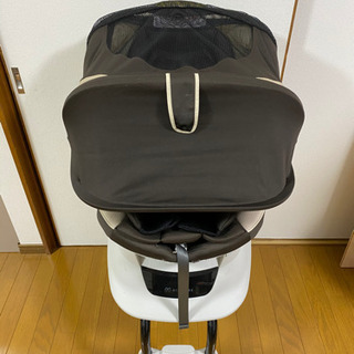 荷物整理のため再値下げ！AILBEBE エールベベ　360度回転チャイルドシートの画像