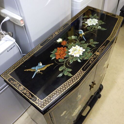 店舗受け渡し可能　アンティーク　中国美術　キャビネット　開き戸　黒　棚　札幌市内限定配送