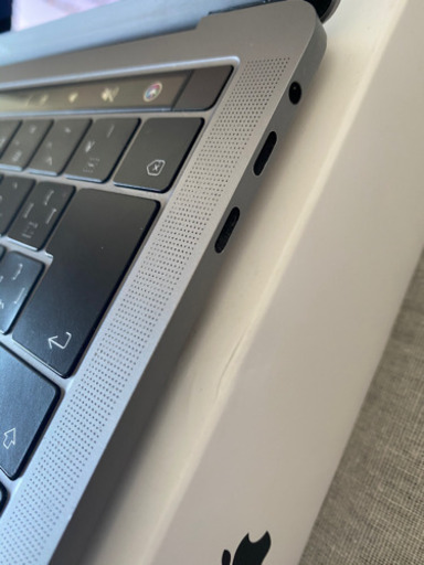 【美品】【上位モデル】MacBook Pro,13inch,Touch Bar, TB3*4,2017