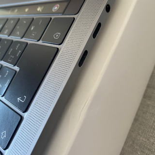 【美品】【上位モデル】MacBook Pro,13inch,Touch Bar, TB3*4,2017の画像