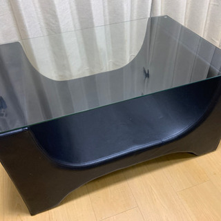 ガラステーブルの画像