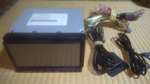 Panasonic７インチVGA液晶搭載SSDカーナビ「ストラーダ」ワンセグTV/CD/USB/SD/FM/AM/iPOD対応！高音質【音の匠Lite】モード搭載！2015年版地図データ！