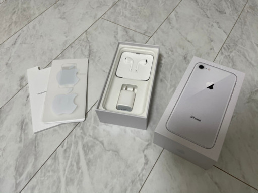 【12月4日まで】iPhone8 256GB silver SIMロック解除済み