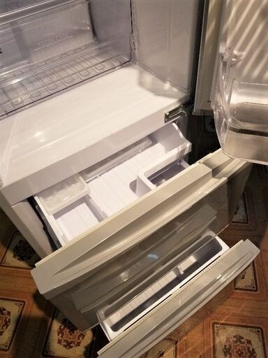 SHARP/シャープ 264L ノンフロン冷凍冷蔵庫 SJ-ES26Y-S 2014年製 冷凍室54L 冷蔵室210L 3ドア 右開き