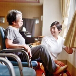 【夜勤専従介護スタッフ】未経験・無資格者歓迎！週1日〜OK★ 真...