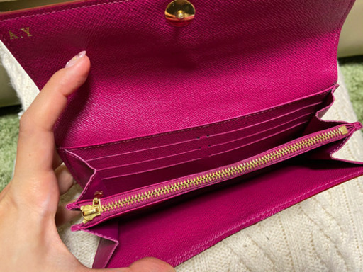 VUITTON  財布