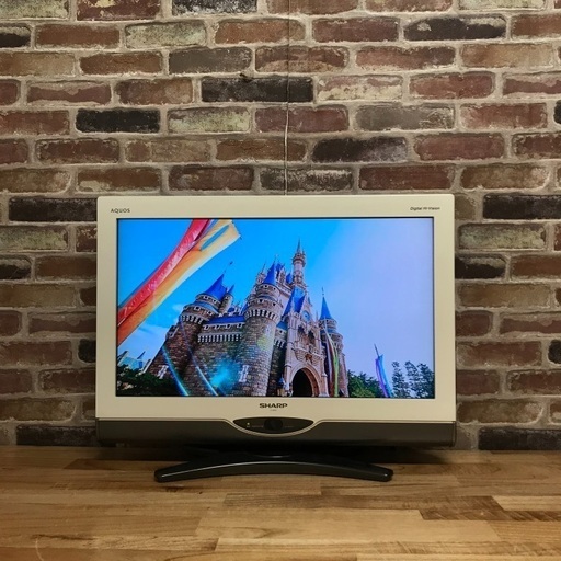 即日受渡❣️スタイリッシュなホワイトAQUOS26型テレビ