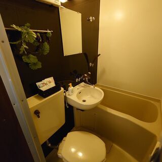 ★徒歩3分で大型ショッピングセンターMINANO！　Wifi無料！　都内でも『超便利』な府中・分倍河原で暮らそう！！　(1F角部屋シャトー分梅105号室)　コンビニもすぐ。Wifi無料で２年間で15万円節約！『ちはやふる』の聖地分倍河原。飲食店多数。外国人歓迎。新宿まで乗り換え無しで最短23分！武蔵小杉27分。 再開発で話題の府中も近い！ 　初期費用お安くできます（7万円以下）。気軽に御問い合わせ下さい。 - 府中市