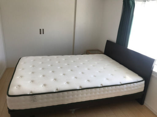 【予定者決まり】セミダブルフランスベット　マットレス付き　美品