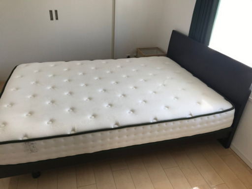 【予定者決まり】セミダブルフランスベット　マットレス付き　美品