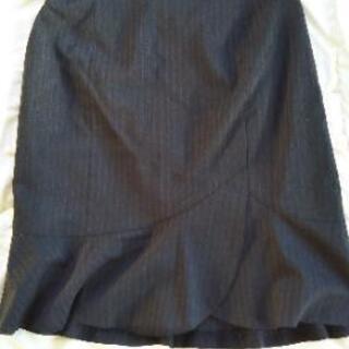値下げ！美品★スーツ★マーメイドラインのスカート★グレー ピンストライプの画像