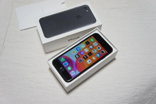 【美品】iPhone7 SIMフリー ブラック 電池89%　【送料無料】