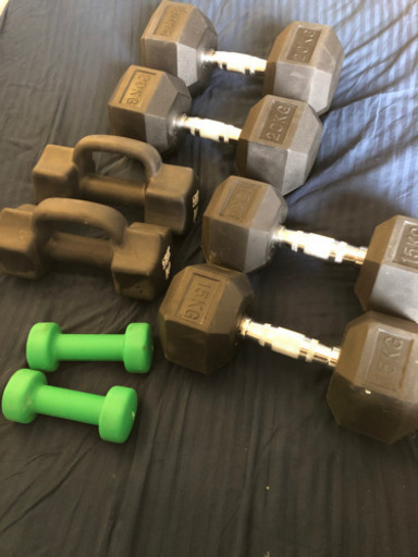 ダンベルセット（20kg×2, 15kg×2, 10kg×2, 2kg×2）