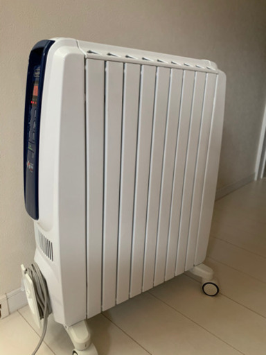 【お取引中】デロンギ　オイルヒーター　以降キャンセル待ちとなります
