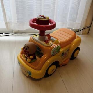 アンパンマンの車